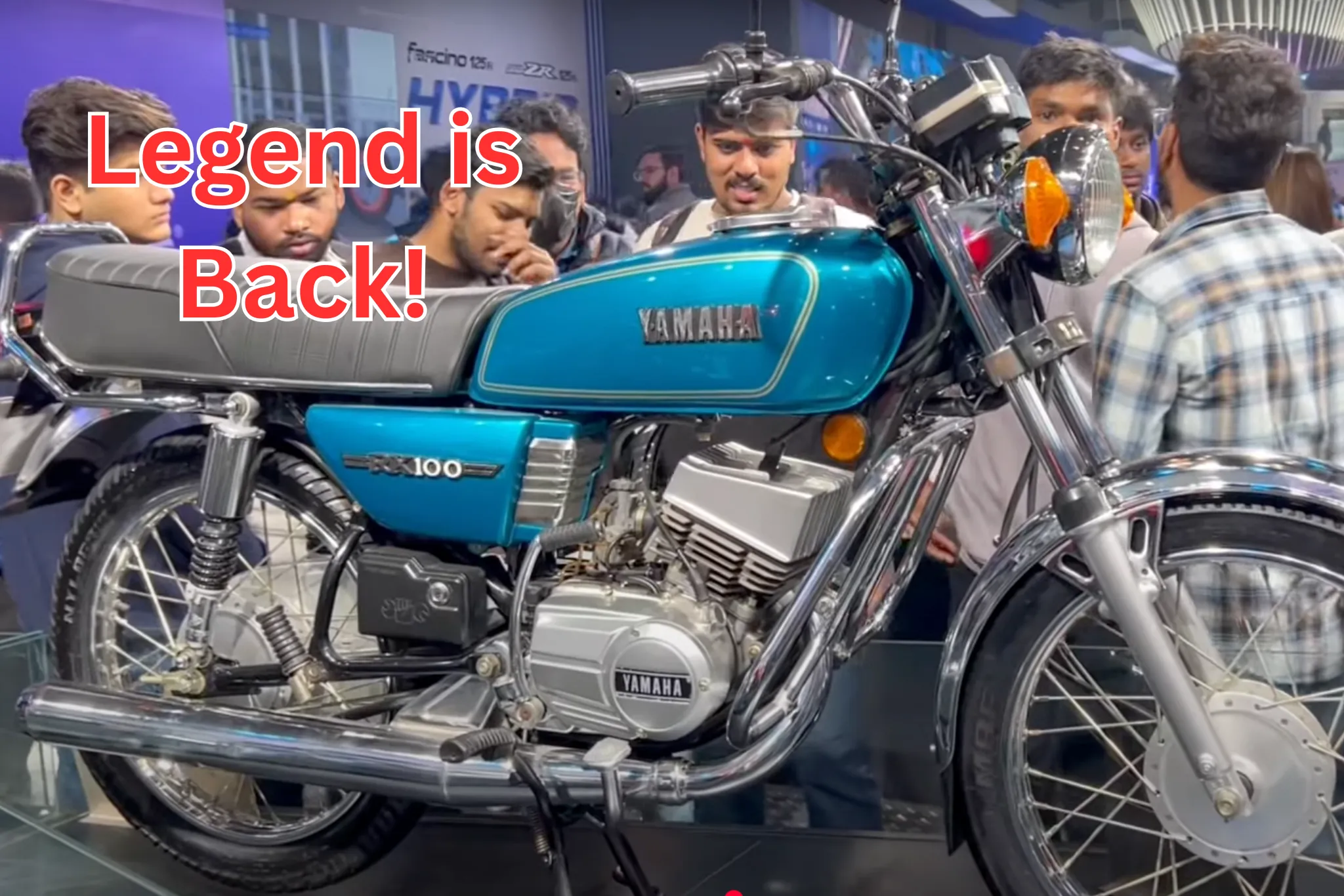 नई Yamaha RX 100 बाइक 2025 मॉडल का क्लासिक रेट्रो डिजाइन
